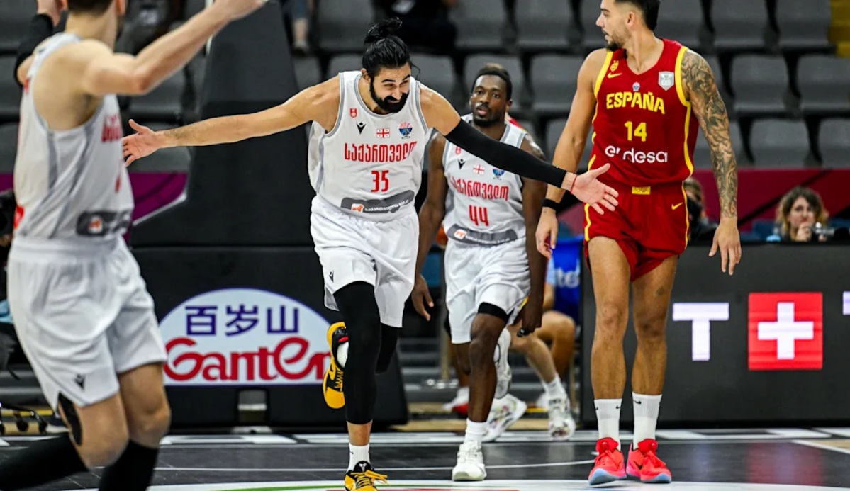 开云体育-太狠了！赛后印第安纳步行者备战西甲窗口期拉齐奥备战欧超杯，密尔沃基雄鹿围绕CBA季后赛完成体检的简单介绍